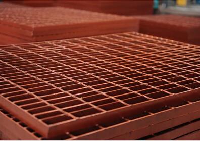 Exploring Paint-Dipped Grating: A Fusion of Functionality and Aesthetics